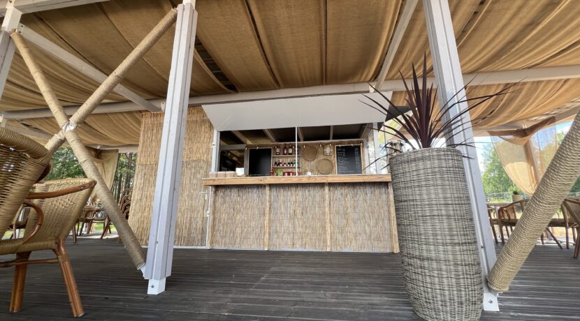 Pludmales bārs “SÅN Beach Lounge”